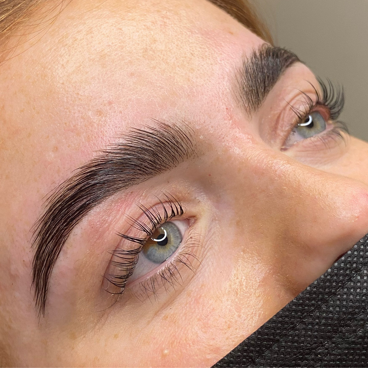 Soft natural occasion make-up